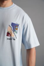 MINIMAL GOĞSÜ NAKIŞLI MAVI TSHIRT - Görsel 2