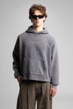 MINIMAL YAZI GRI CROPPED HOODIE
