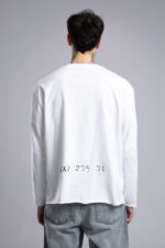 BASKILI BEYAZ UZUN KOLLU TIŞÖRT - Görsel 2