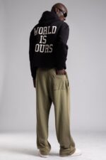 WORLD IS YOURS FERMUARLI SIYAH HOODIE - Görsel 3