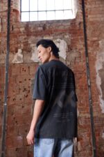 TRUE OR FALSE BASKI & YIKAMALI ANTRASIT TIŞÖRT - Görsel 3