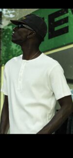 DUGMELI YAKA BEYAZ BASIC TSHIRT - Görsel 2